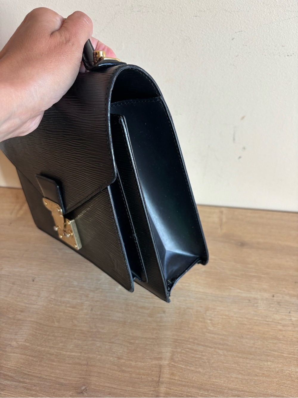 Authentic Louis Vuitton black epi  leather tote - Picture 4 of 9